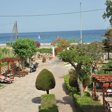 Hotel Miramare Petra  Esterno foto
