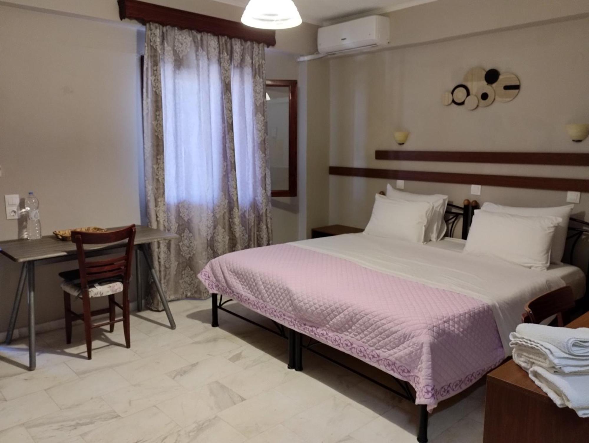 Hotel Miramare Petra  Esterno foto