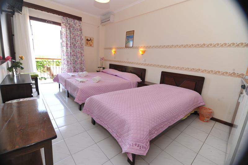 Hotel Miramare Petra  Esterno foto