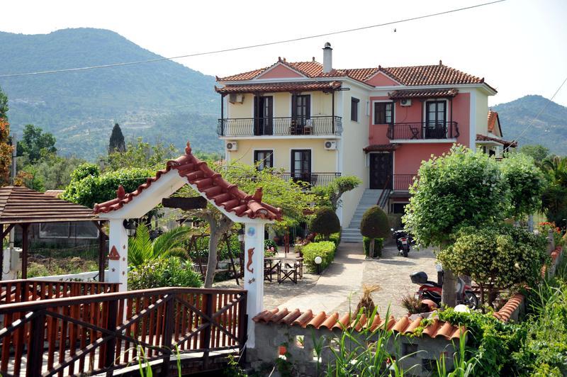 Hotel Miramare Petra  Esterno foto