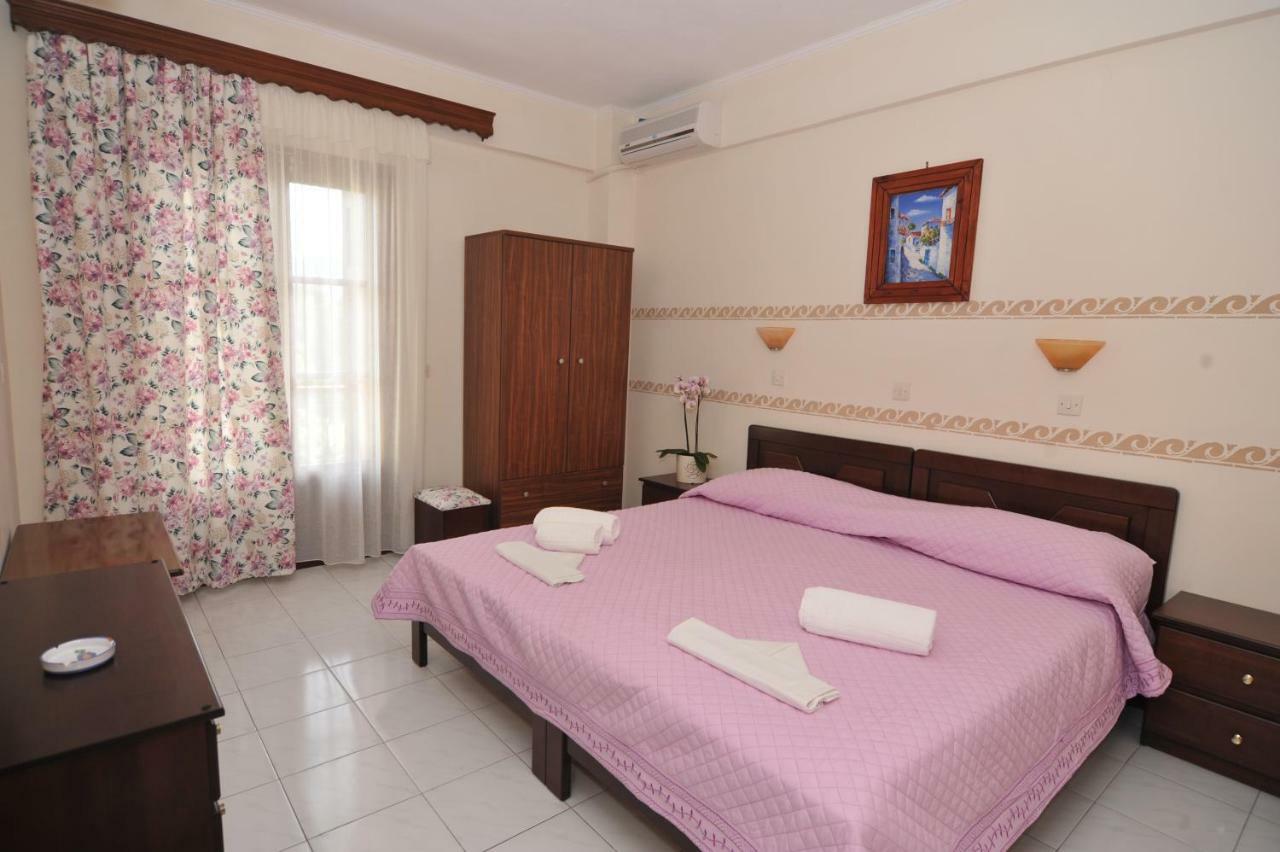 Hotel Miramare Petra  Esterno foto